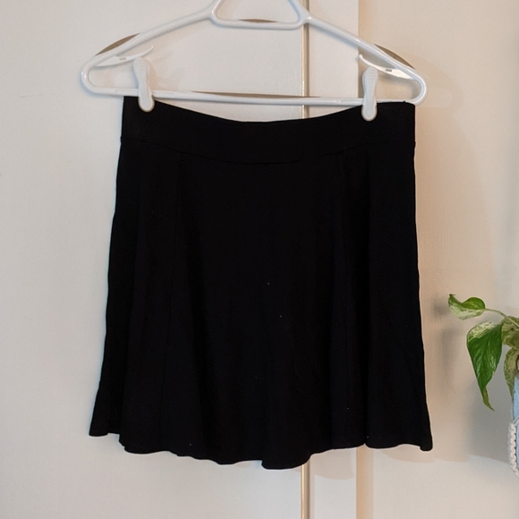 Black H&M skirt - Picture 2 of 4